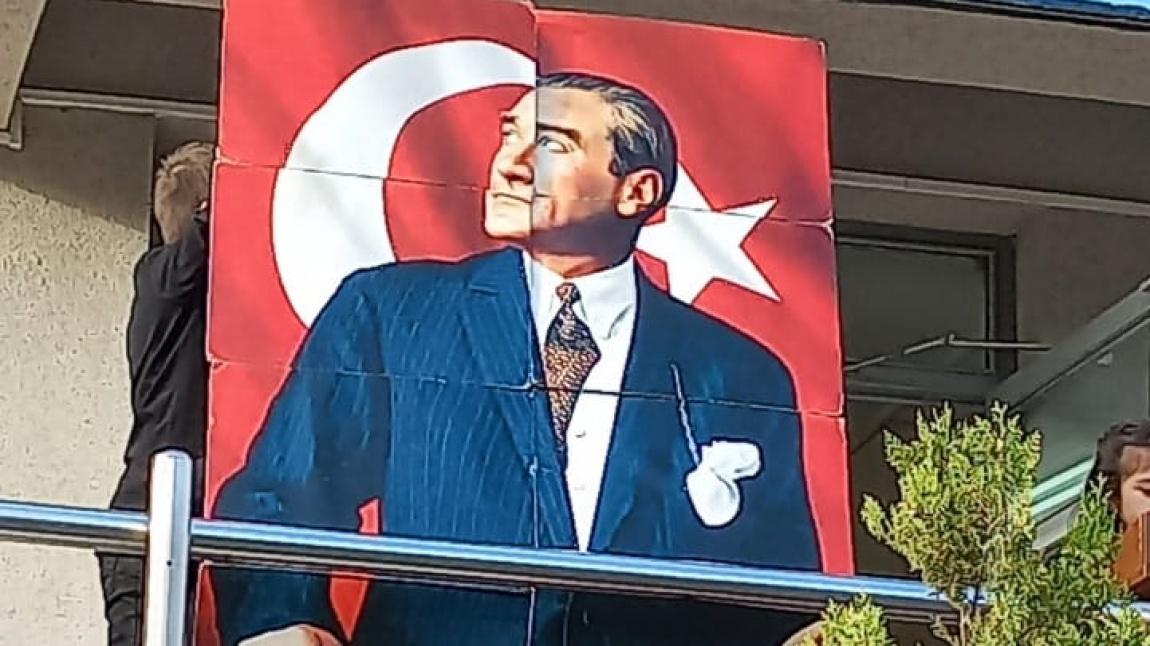 Mürüvvet Hanım İlkokulu 10 Kasım Atatürk'ü Anma günü.